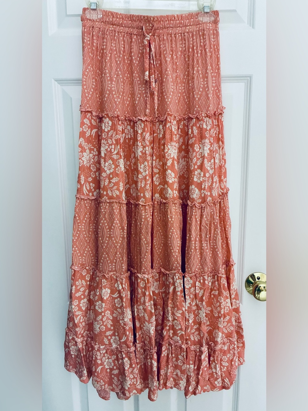 Easel Los Angeles Tiered Floral Maxi Skirt - Coral